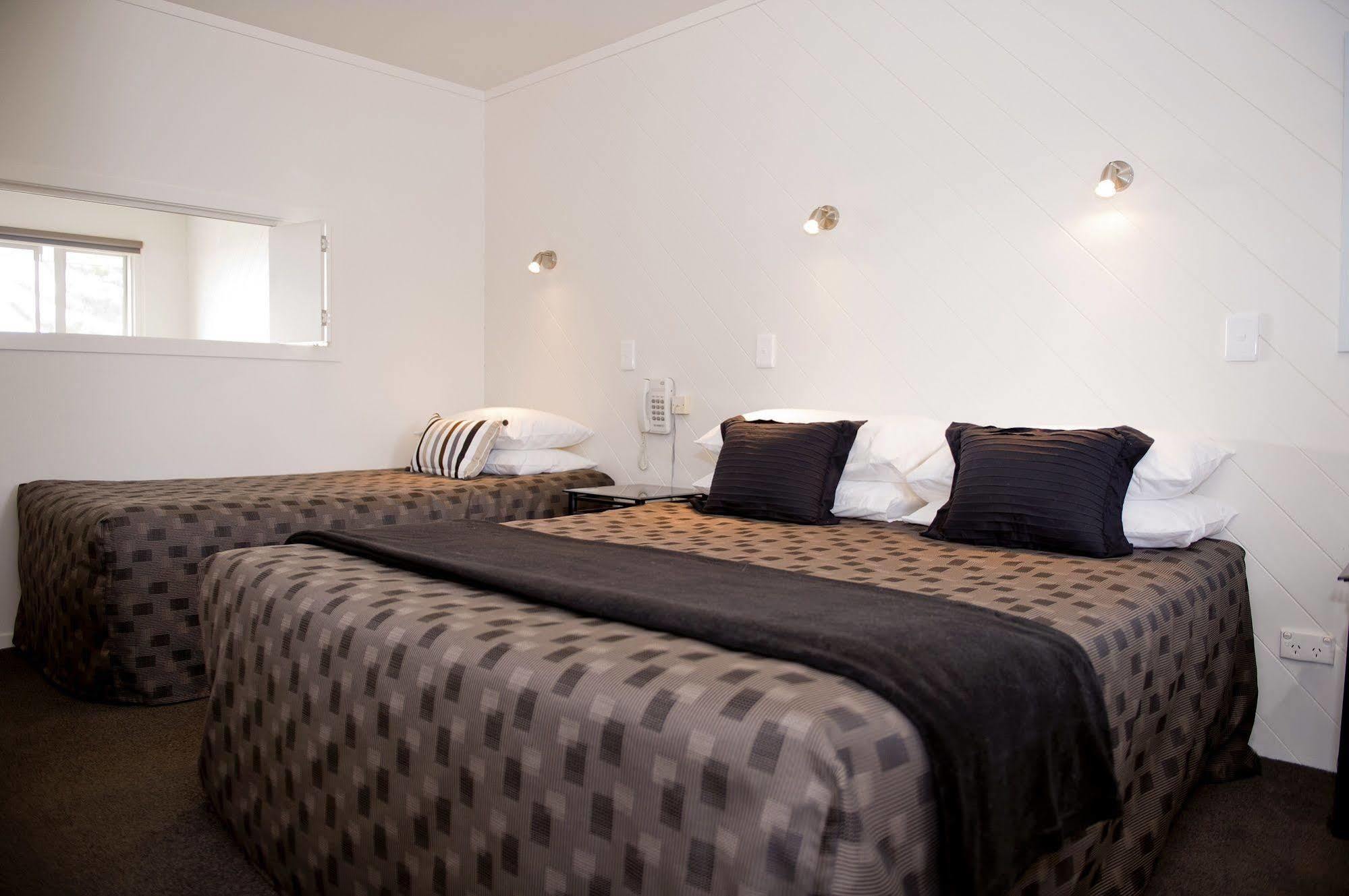 The Oceanside Motel Whitianga Εξωτερικό φωτογραφία